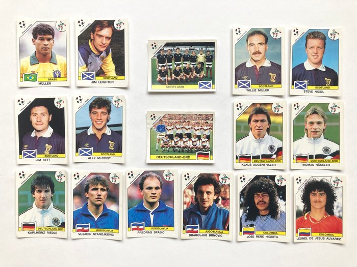 Panini - World Cup Italia 90 - Including 6 emblems - 81 Loose stickers