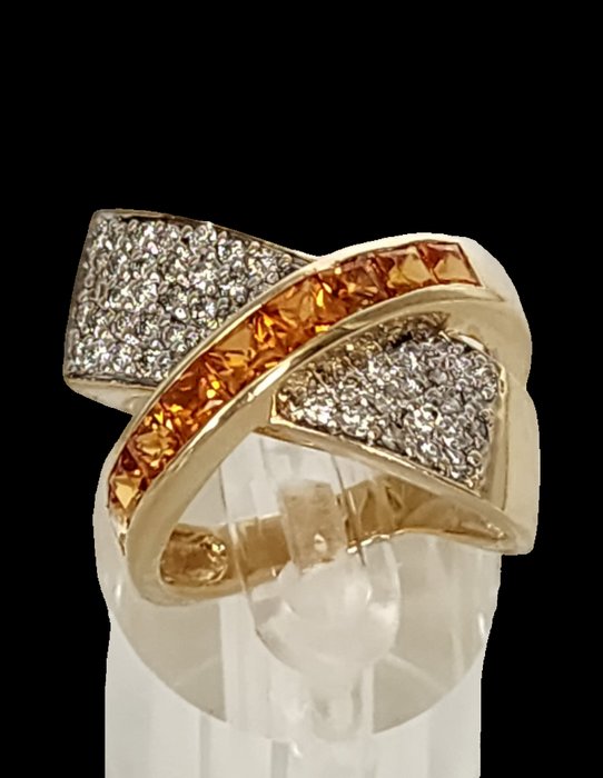 Ring - 14 karat Gulguld, Vintage 14K guldring, diamanter og orange ædelstene -  0.75ct. tw. Diamant (Natur)