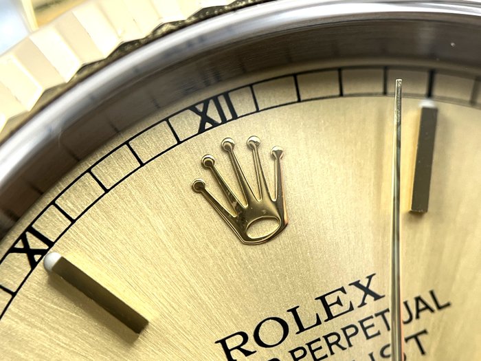 Rolex - Oyster Perpetual Datejust - Réf. 116233 - Mænd - 2004