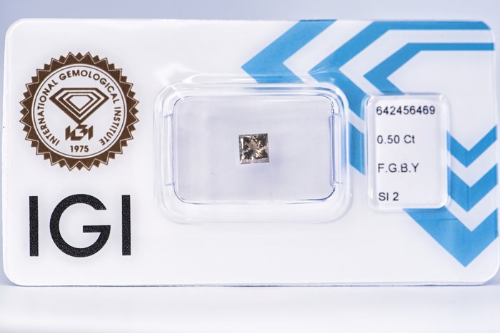 Ingen mindstepris - 1 pcs Diamant  (Naturfarvet)  - 0.50 ct - Kvadrat - Fancy Brunlig, Grå Gul - SI2 - International Gemological Institute (IGI)