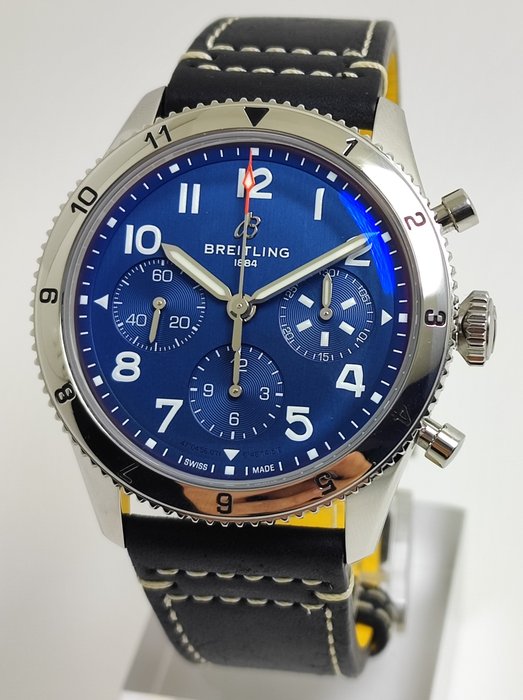 Breitling - Classic Avi Chronograph - A233801A1C1X1 - Mænd - 2011-nu