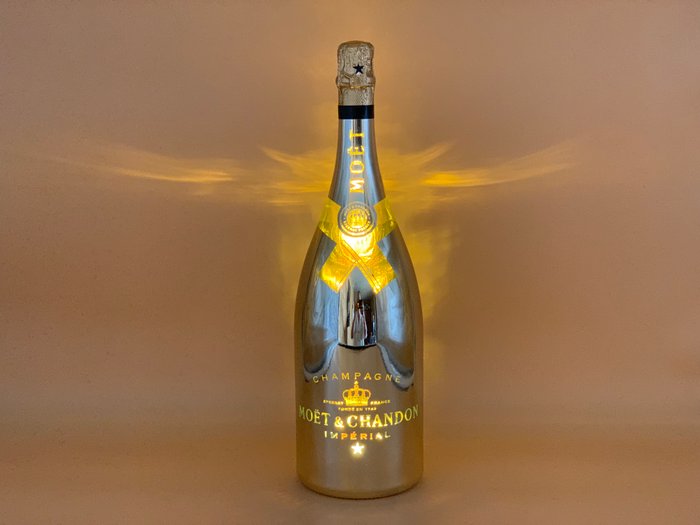 Moët  Chandon, Gold Light Up Luminous - Champagne Brut - 1 Magnum (1,5 L)