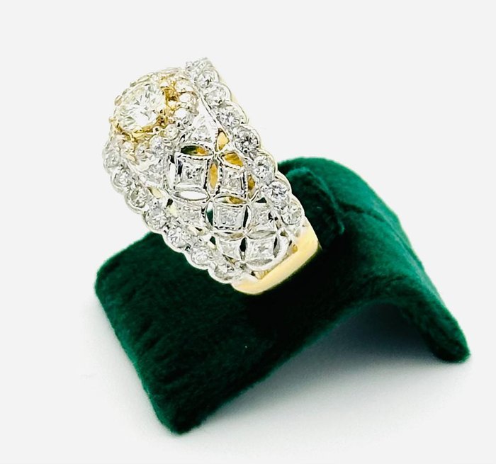 Ring - 18 kraat Gulguld -  1.78ct. tw. Diamant (Natur) - Diamant