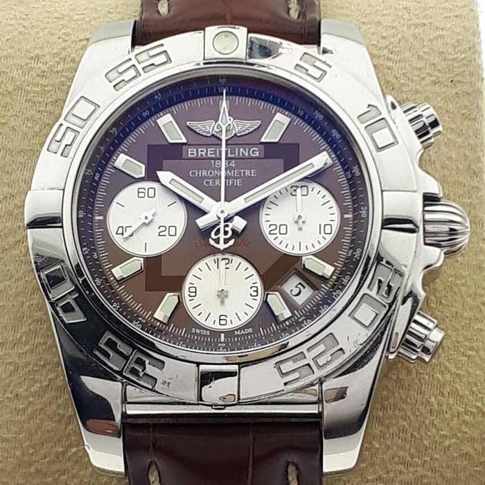 Breitling - Chronomat 41 'Chocolate  Grey Panda Dial' - AB0140 - Mænd - 2011-nu