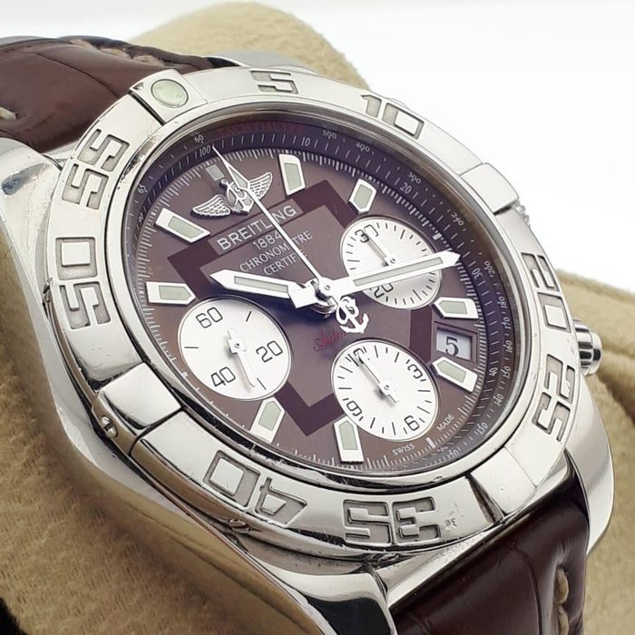 Breitling - Chronomat 41 'Chocolate  Grey Panda Dial' - AB0140 - Mænd - 2011-nu