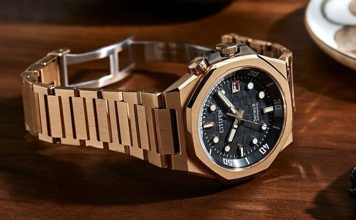 Citizen - Collezione Series 8 Edition 890 Mechanical  - Gold Edition 024 - Mænd - 2024