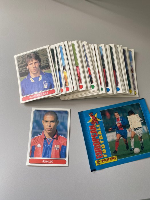 Panini - European football stars - Including Ronaldo/Zidane/Etc - Sealed pack + Complete loose Sticker Set