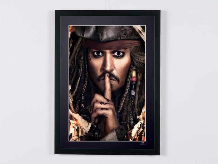 Pirates of the Caribbean, Johnny Depp as "Jack Sparrow" - Fine Art Photography - Luxury Wooden Framed 70X50 cm - Limited Edition Nr 06 of 35 - Serial ID 17142 - Original Certificate (COA), Hologram Logo Editor and QR Code - 100% New items.