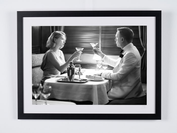 James Bond 007: Spectre, Daniel Craig as « James Bond 007 » , Léa Seydoux as « Madeleine Swann » - Fine Art Photography - Luxury Wooden Framed 70X50 cm - Limited Edition Nr 04 of 50 - Serial ID 17009 - Original Certificate (COA), Hologram Logo Editor and QR Code - 100% New items.