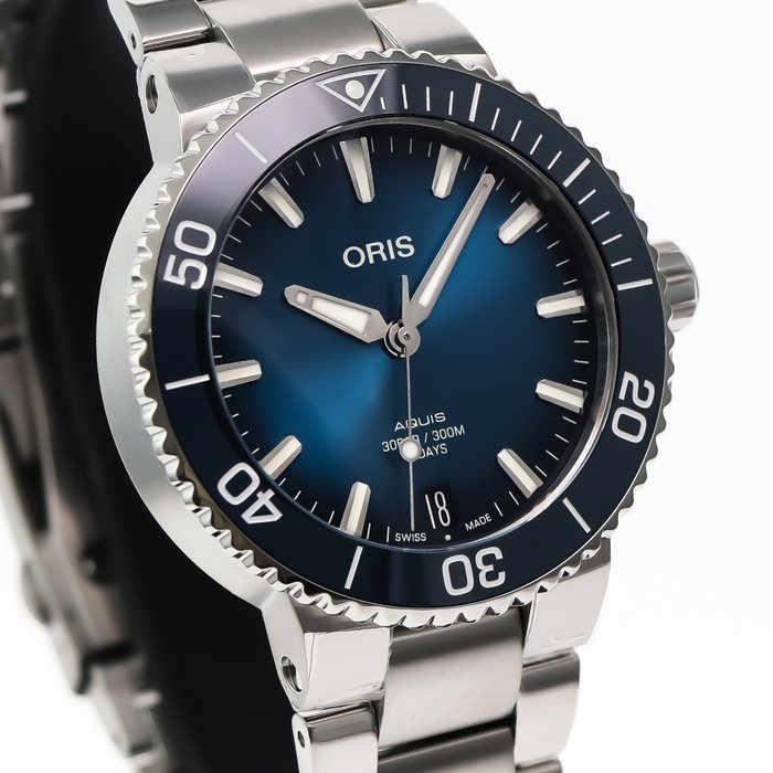 Oris - Aquis Date Calibre 400 - Mænd - 2011-nu