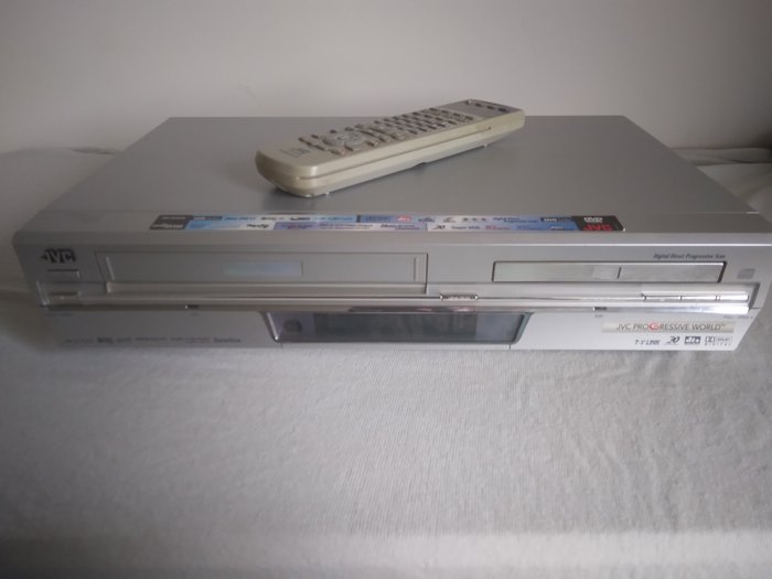 JVC HR - XVS30 DVD player, VHS recorder