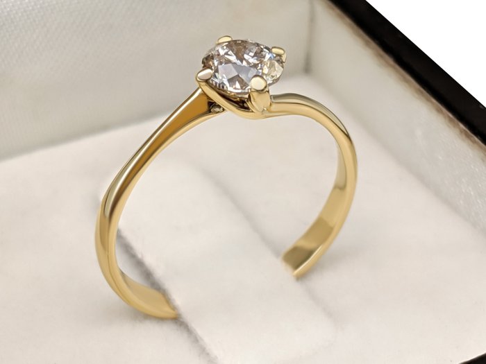 Ingen mindstepris - Ring - 14 karat Gulguld -  0.57ct. tw. Gul Diamant (Naturfarvet) - IGI