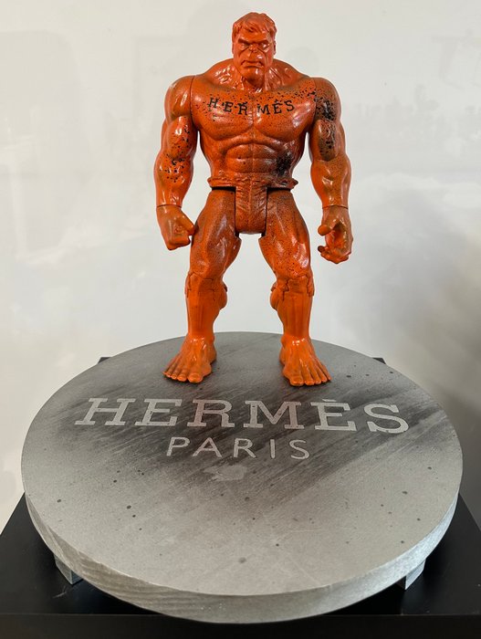 Daluxe Art - 1999 • H.ermes Hulk Display