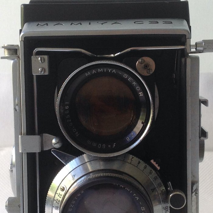 Mamiya C33 Professional To-øjet spejlreflekskamera (TLR)