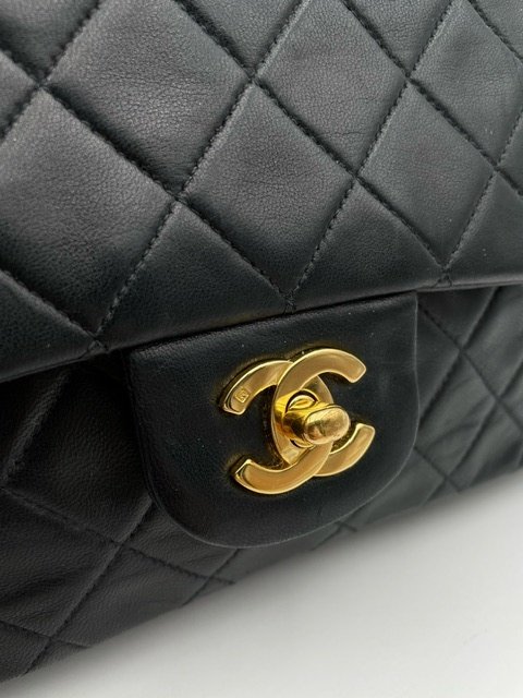 Chanel - Timeless Classic Flap Medium - Håndtaske