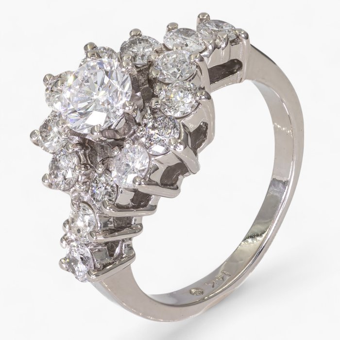 Ring - 14 karat Hvidguld, IGI Antwerpen certificeret - 1,97 ct diamanter - 0,62 ct center -  1.97ct. tw. Diamant (Natur) - Diamant