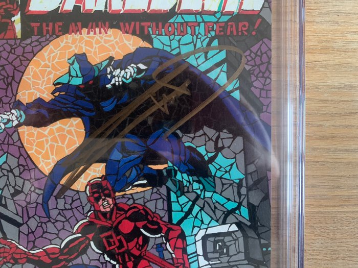 Daredevil - #597 Signed by Frank Miller!! Shattered Edition - 1 Graded comic - 2018 - CGC 9.8