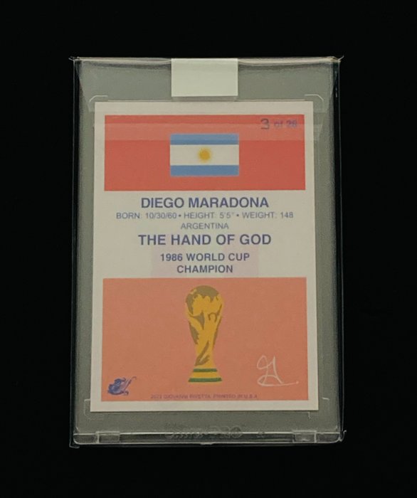 2023 Custom Card Giovanni Pivetta - Diego Maradona - Limited Edition /28 - Double Signed by The Artist World Cup - 1 Card - Næsten så god som ny (NM)