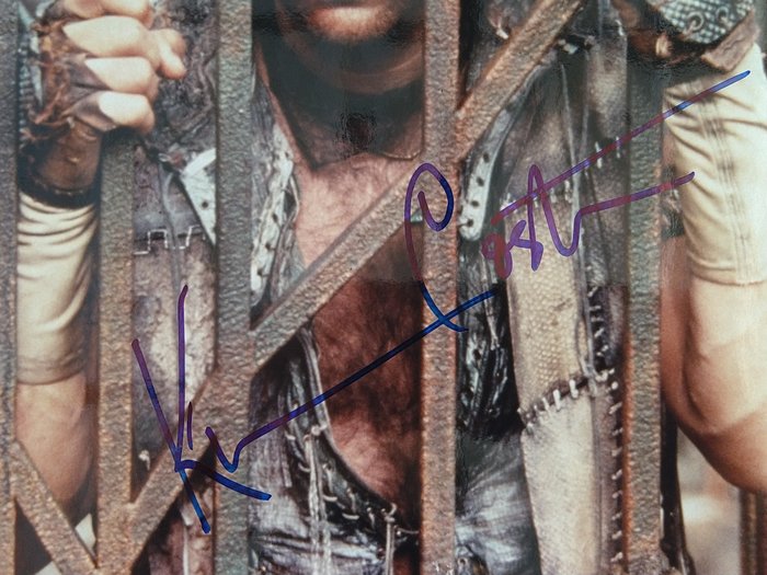 Waterworld - Signed by Kevin Costner (The Mariner) - Photo Autograph with LOA