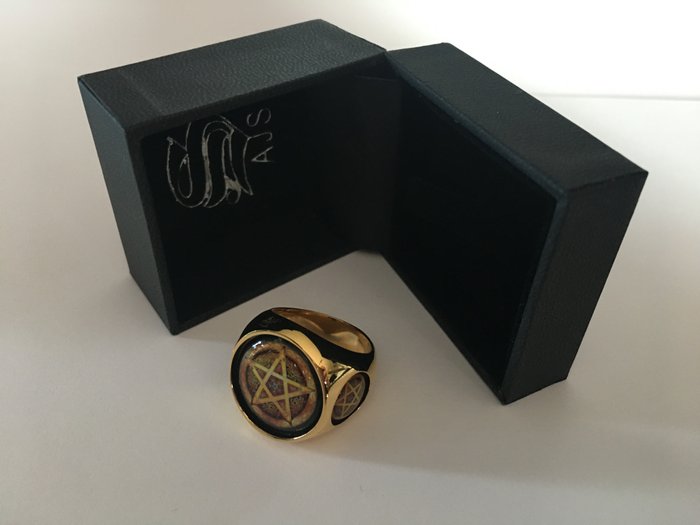 Unik håndlavet Pentagram Star Symbol Resin 24kt forgyldt - Ring