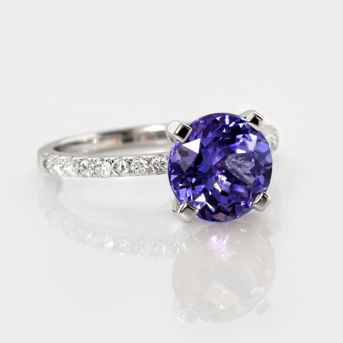 Ingen mindstepris - Ring - 14 karat Hvidguld -  2.91ct. tw. Tanzanit - Diamant - IGI 2,67 ct lavendel