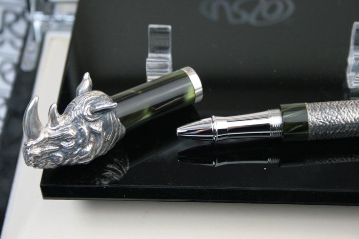 Urso - Roller ball Rhinoceros in sterling silver and prestigiouse resin limited edition 10 pcs - Rollerpen