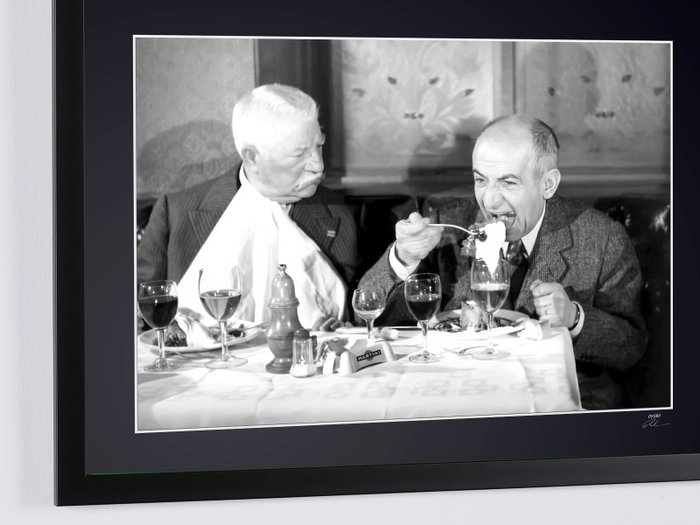 Le Tatoué 1968 - Louis de Funès and Jean Gabin - Fine Art Photography - Luxury Wooden Framed 70X50 cm - Limited Edition 02 of 30 - Serial ID 30624 - Original Certificate (COA), Hologram Logo Editor and QR Code - 100% New items.