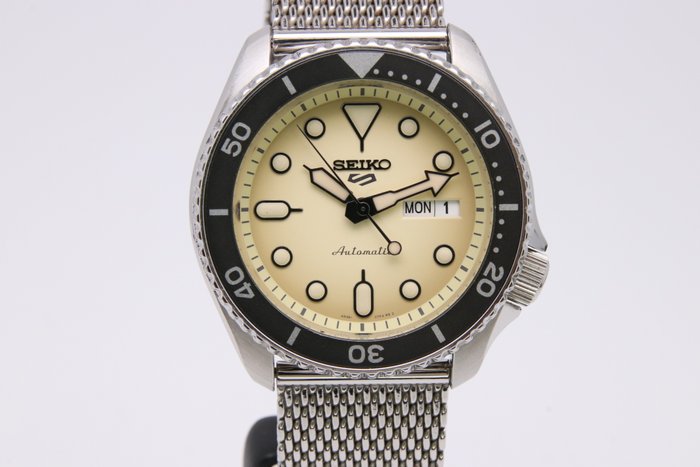 Seiko - Seiko 5 - Ingen mindstepris - SRPD67K1 | 4R36-07G0 - Mænd - 2011-nu