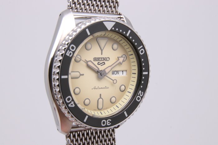 Seiko - Seiko 5 - Ingen mindstepris - SRPD67K1 | 4R36-07G0 - Mænd - 2011-nu