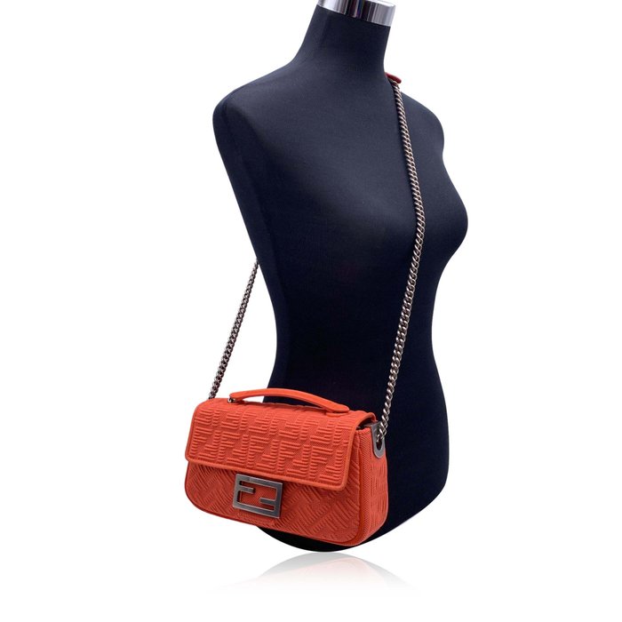 Fendi - Orange Embossed FF Logo Baguette Chain Crossbody Bag - Crossbody-taske