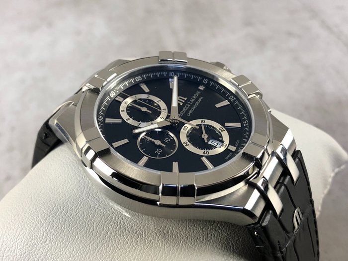 Maurice Lacroix - Aikon Chronograph - AI1018-SS001-330-1 - Mænd - 2011-nu