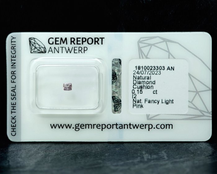 1 pcs Diamant  (Naturfarvet)  - 0.15 ct - Pude - Fancy light Lyserød - I2 - Gem Report Antwerp (GRA)