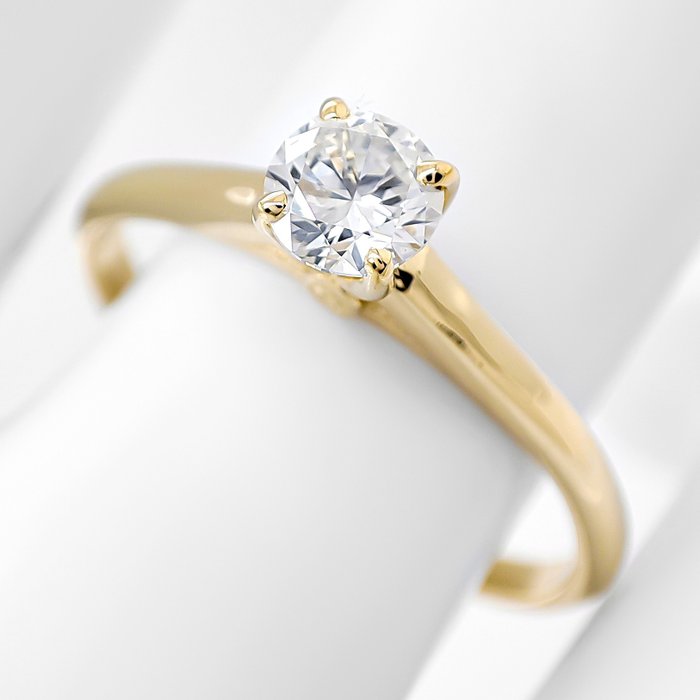 Ring - 14 karat Gulguld -  035ct tw Diamant (Natur)