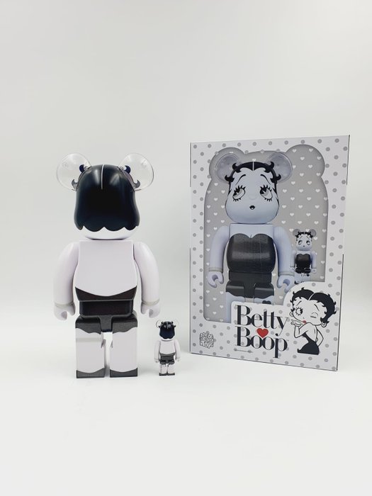 Betty Boop x Medicom Toy - Be@rbrick  Betty Boop  Retro Black  White 400% 100% Bearbrick 2022