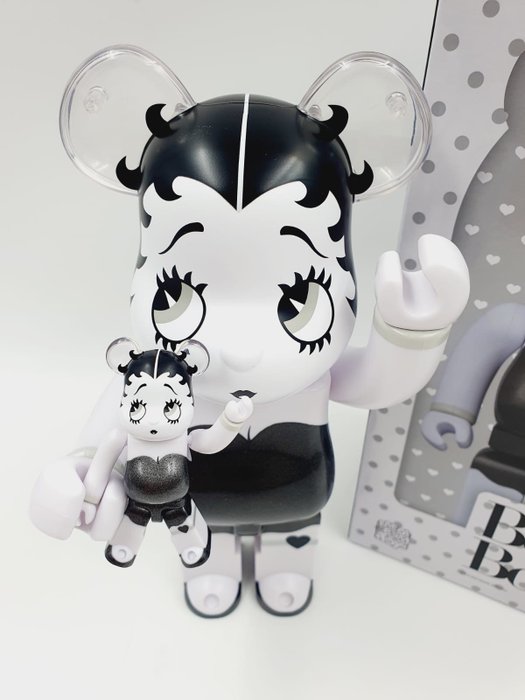 Betty Boop x Medicom Toy - Be@rbrick  Betty Boop  Retro Black  White 400% 100% Bearbrick 2022