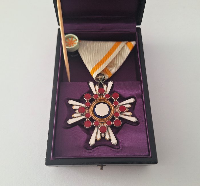 Japan - Medalje - Order Of The Sacred Treasure 5th Class