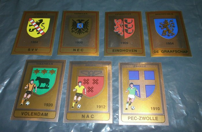 Panini - Voetbal 85 - 21 different badges - 21 Loose stickers