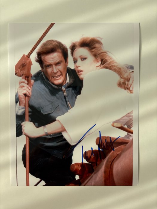 James Bond 007: A View To a Kill - Tanya Roberts (+) as "Stacey Sutton" Handsigned photo with B’bc holographic COA