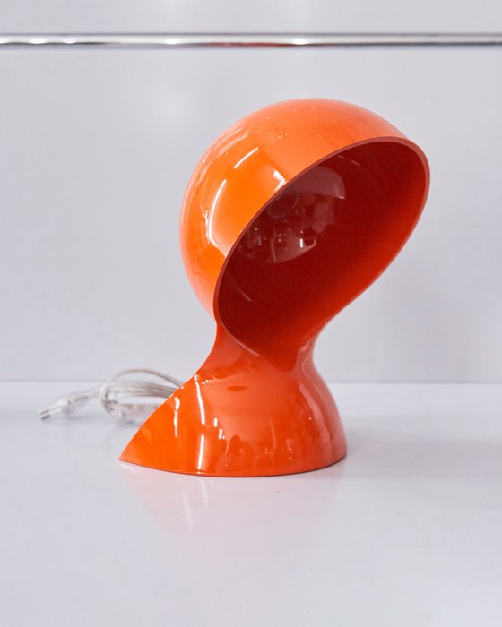 Artemide - Vico Magistretti - Bordlampe - Dalù - Orange - Plast