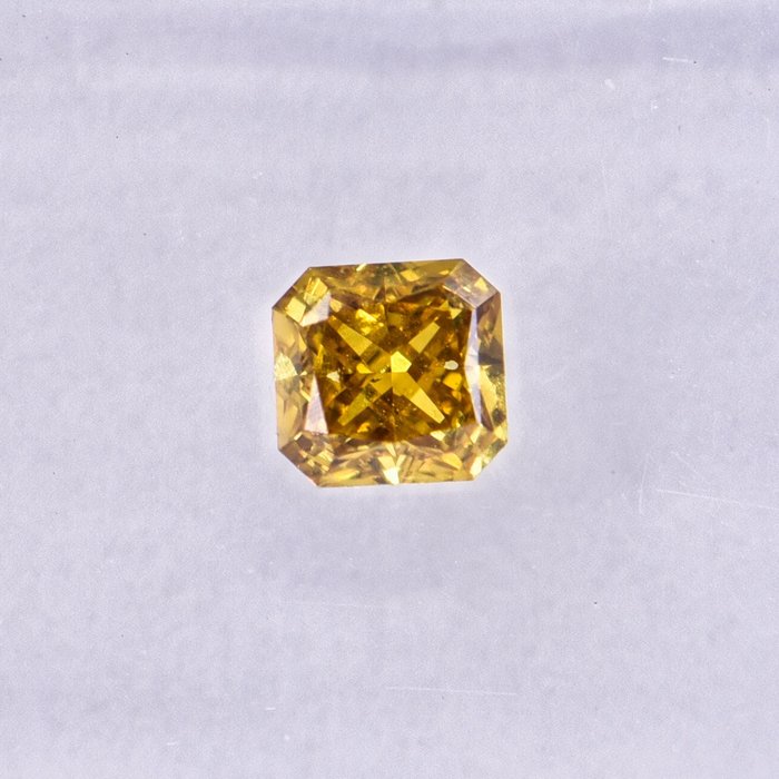 Ingen mindstepris - 1 pcs Diamant  (Naturfarvet)  - 033 ct - Radiant - Fancy vivid Brunlig Gul - VVS2 - International Gemological Institute (IGI)