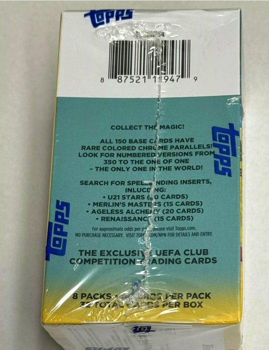 2023/24 Topps Merlin UEFA Each Box contains Three Aqua Prism Parallels, One Numbered Parallel, Two Refractors, and One Mystic - 1 Sealed box - Næsten så god som ny (NM)