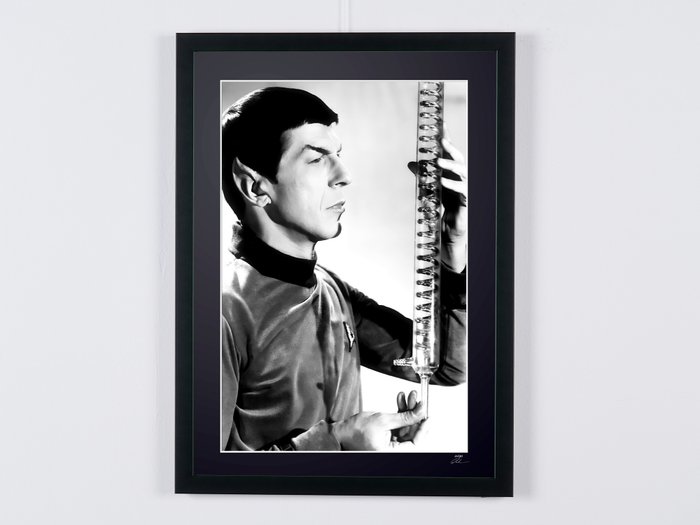 Star Trek TV Series - Leonard Nimoy as Mr. Spock - Fine Art Photography - Luxury Wooden Framed 70X50 cm - Limited Edition Nr 01 of 30 - Serial ID 20165 - Original Certificate (COA), Hologram Logo Editor and QR Code - 100% New items.