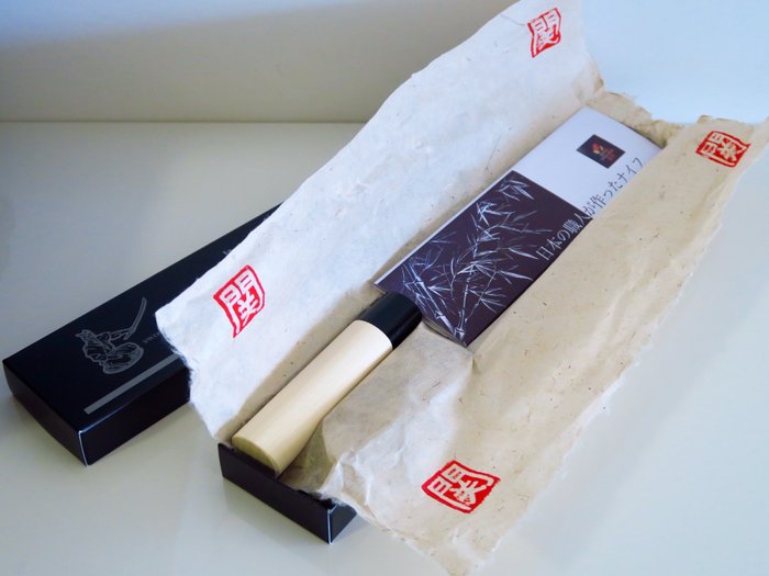 Satake - Køkkenkniv - Santoku - Stål - Japan - Japansk SANTOKU