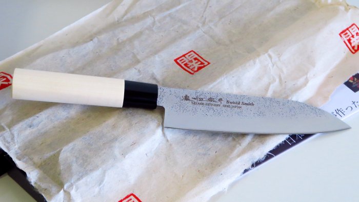 Satake - Køkkenkniv - Santoku - Stål - Japan - Japansk SANTOKU