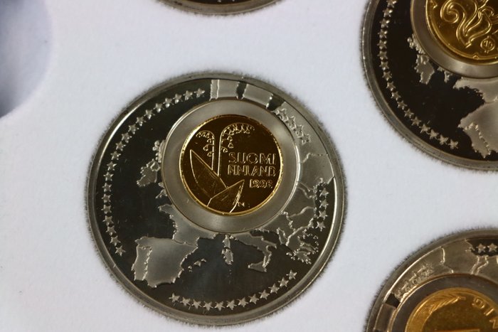 Europa - 15 forskellige lande 12,5 Euro-medaljer forgyldt.  (Ingen mindstepris)