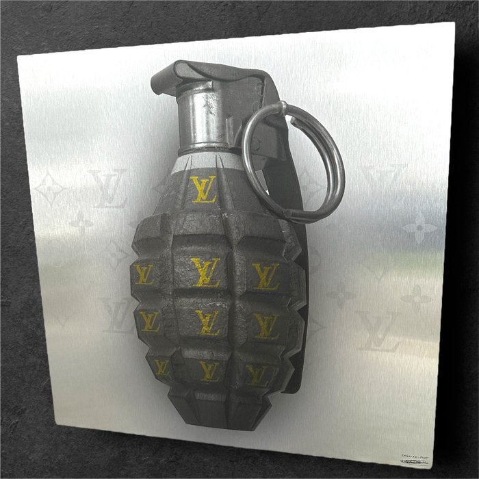 Daluxe Art - 1999 • LV Grenade Bomb