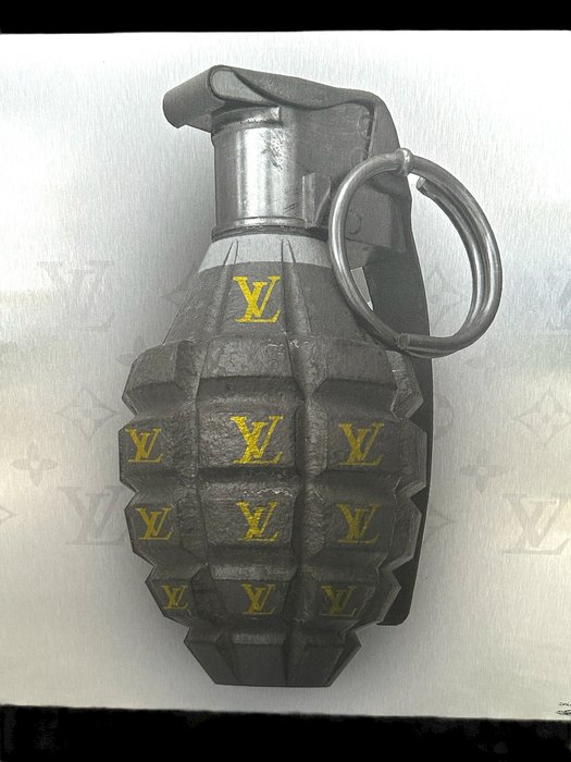 Daluxe Art - 1999 • LV Grenade Bomb