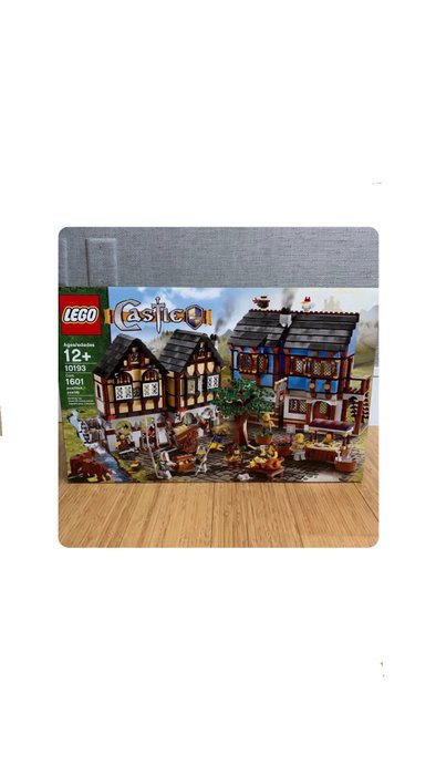 Lego - castle - Castle Medieval Market misb 10193 new sealed