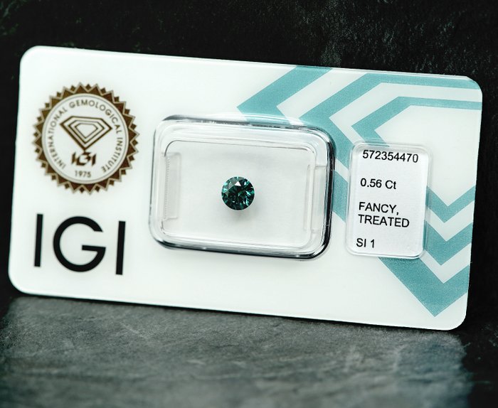 Ingen mindstepris - 1 pcs Diamant  (Farvebehandlet)  - 0.56 ct - Fancy deep Blå - SI1 - International Gemological Institute (IGI)