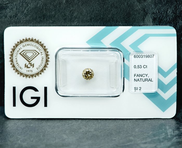 Ingen mindstepris - 1 pcs Diamant  (Naturfarvet)  - 0.53 ct - Fancy intense Brunlig Gul - SI2 - International Gemological Institute (IGI)